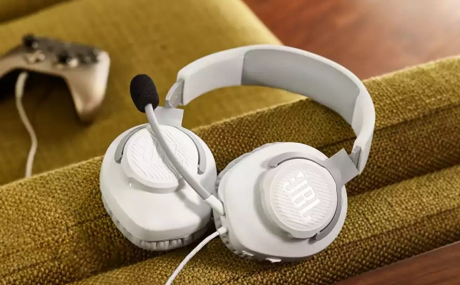 JBL QUANTUM 100 & 200 Headset Review